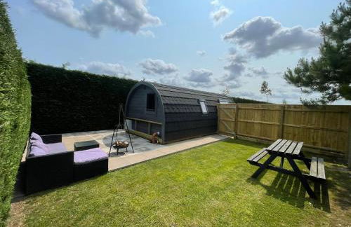 Pine Lodge Posh Glamping With Wood Fired Hot Tub & Big Lincolnshire Skies - Foto 20