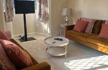 Charming Country Cottage with Lovely Views - Foto 11