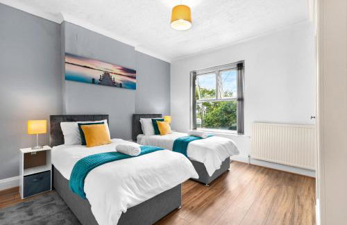 HILLTOP PLACE SUITES 5 beds for CONTRACTORS and FAMILIES near MEADOWHALL with FREE PRIVATE PARKING - Foto 7