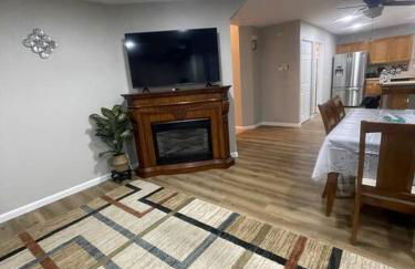 Quiet Private House w Hot Tub/Fire pit/Games - Foto 23