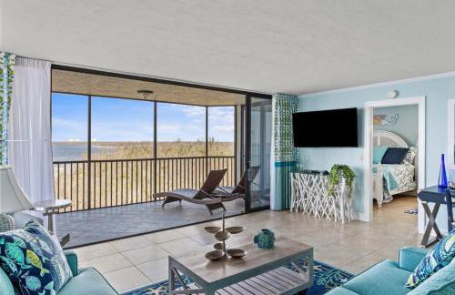 Stunning Waterfront Residence with Panoramic Water Views - Foto 5