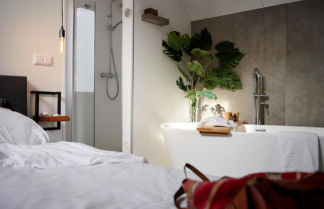 Romantic Wellness Escape - Photo 2