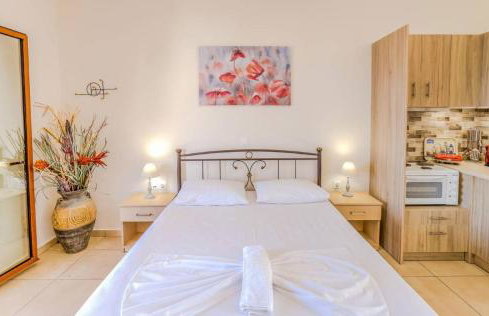 Aloustina Apartments - Photo 14