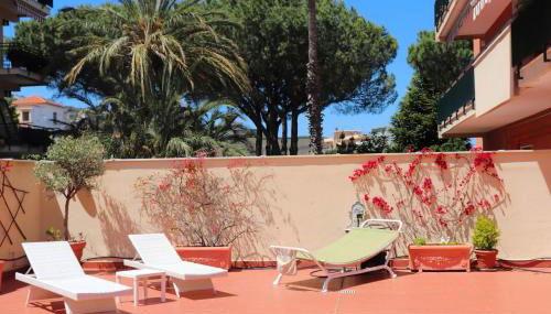 La Terrazza Parco Lauro Apartment - Photo 1