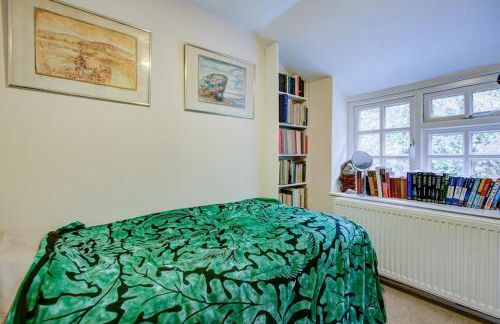 Charming Hilltop Cottage with Panoramic Views - Foto 16