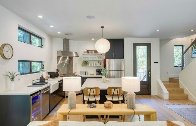 Mill Creek by Avantstay Modern Design, Patio, Hot Tub - Foto 13