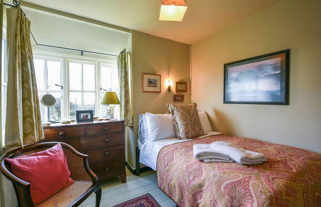 Lovely 4-bed House in Village of Sandhurst - Foto 4