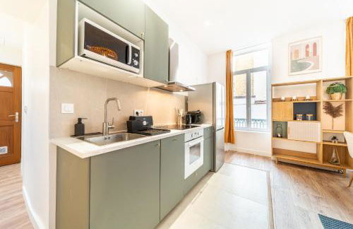 Le Marietton appartement cosy à deux pas du métro Valmy - Foto 9