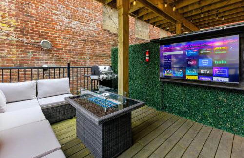 Mass Ave Retreat with Big Patio and Free Parking - Foto 1