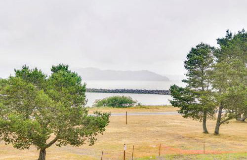 Columbia River Views Spacious Hammond Getaway! - Photo 33