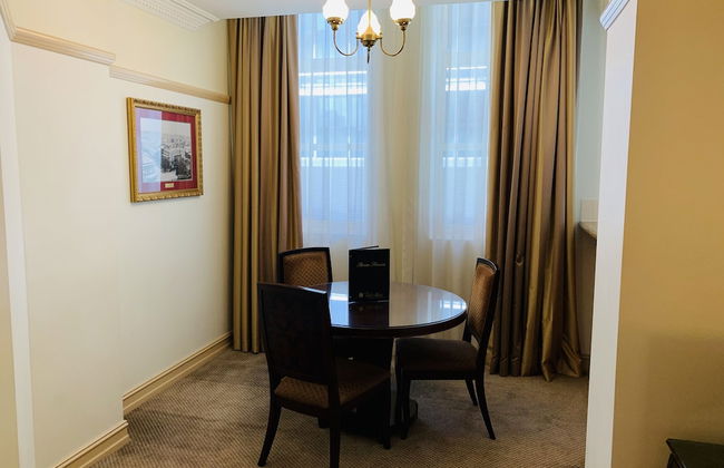 Royal Albert Hotel - Photo 31