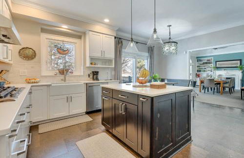 Endless Fun! Family Home with Spacious Yard in Clive - Foto 12