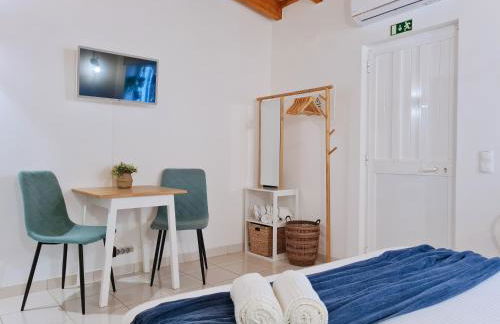 MINHA CASA SUA CASA - Cozy Little House, AC & WiFi - Foto 11