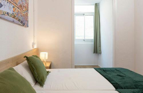 AB Poble Sec - Plaza España - Foto 11
