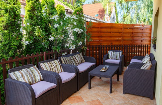 5 bedroom House in Siófok with private pool and garden - Photo 29