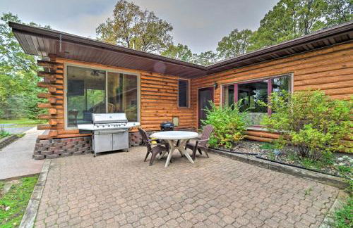 Spacious Lakefront Home with Patio and Boat Dock! - Foto 3