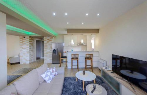 Countyside Retreat Six Bedroom Villa with Pool - Foto 17