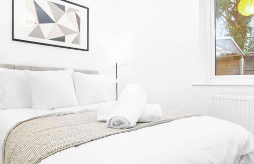 Four Bed House - Garden - Parking - Speed Wi-Fi 75CMR - Foto 18