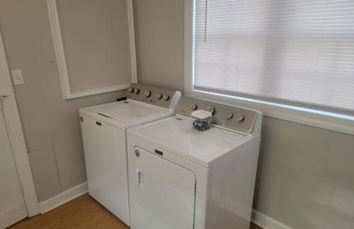 Waterfront, dock, Hot tub, kayaks, King Bedroom with amazing views, RELAXATION, 2 miles to the beach - Foto 4