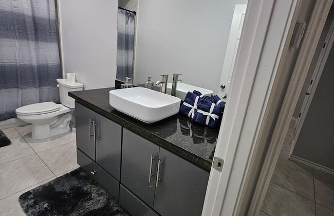 Beautiful Apartment 9 min to Mercedes Outlets - Foto 12