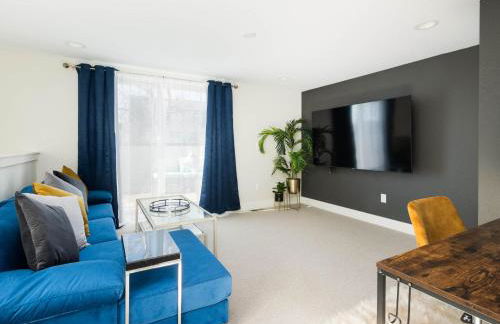 Stunning 3BD 3.5 BA - 10 Min to Downtown! Garage! - Foto 27