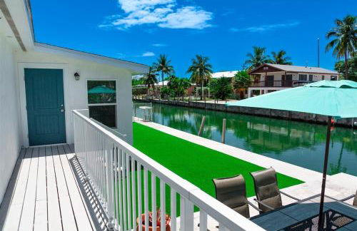 Sea Glass Dreams - Waterfront Pool Home, Mini Golf, Game Room, 110' Dock - Foto 53