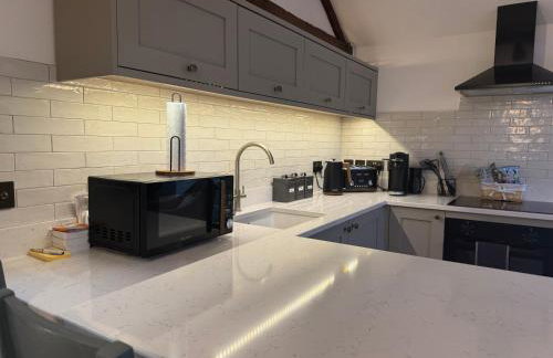 The Menagerie - Photo 22