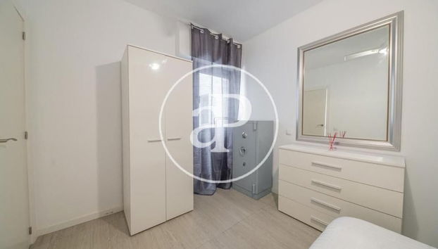 Light and Airy Apartment Right Behind the Iconic Plaza de España, - Foto 5, Habitación