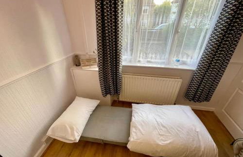 Semi Detached House in Aldershot - Foto 57