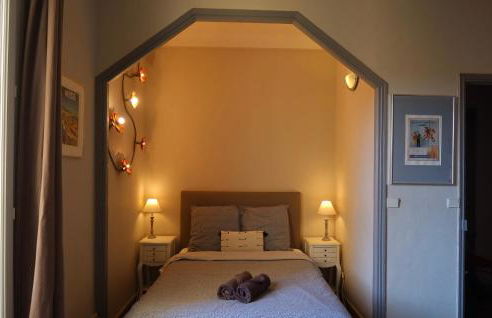 Charming studio overlooking a beautiful garden - Foto 1