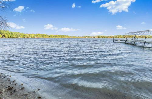 Renovated Lake Cabin with Fire Pit and Kayaks - Photo 55
