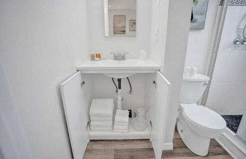 Beach Isles Modern Studio Apartment in Fort Lauderdale with Patio - Foto 13