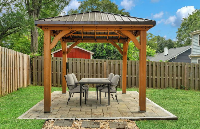 Stylish 4BR Haven Backyard and Fire Pit - Foto 44