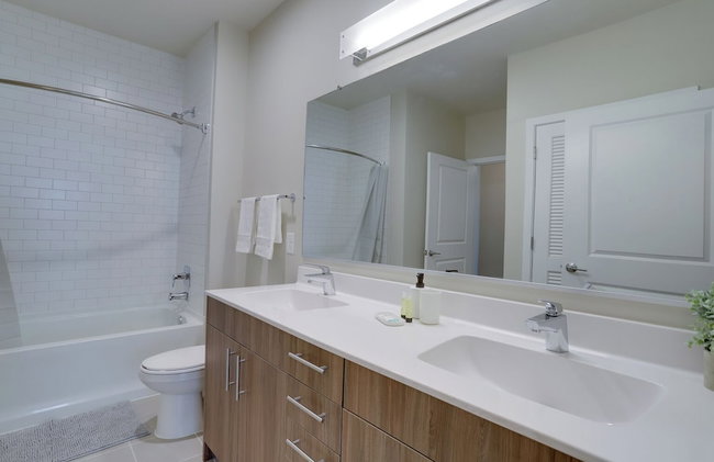 Huntington Apartments near Cameron Run - We Host - Photo 118