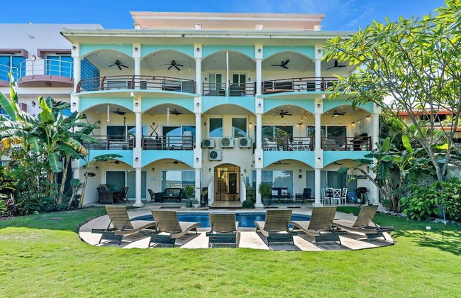 3-Bedroom, 2-Bath Beachfront Condo with Pool - Photo 25