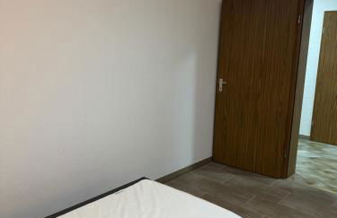 Laras voll ausgestattete Gartenwohnung mit WLAN und TV - Foto 12