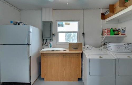 Spacious Home Sleeps 16 - Private Pool Near IMG - Foto 18