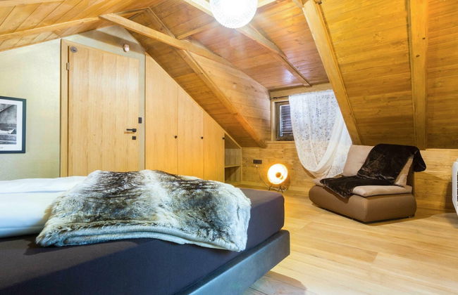 Amazing Chalet with Private Garden, Hot Tub, Sauna, Great Location by the River - Foto 7