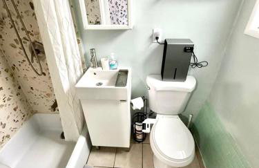 Garden Oasis Cozy Home Near Bart Shop with Parking - Photo 32