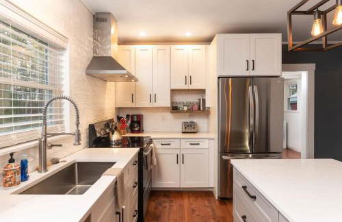 Newly Renovated 3BR Country Oasis Near Conway Lake - Foto 6