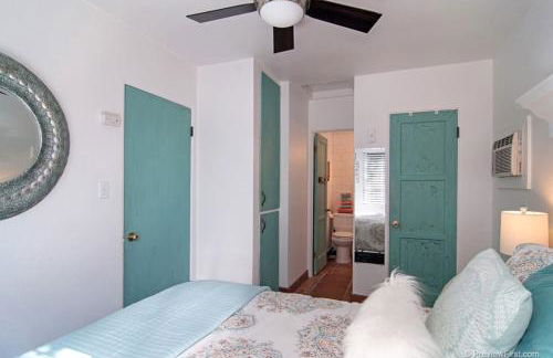 Cute Old Town Cottage near Downtown Beaches - Foto 15