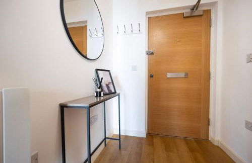 1BR River Retreat - Sleeps 4 - Parking - Foto 10