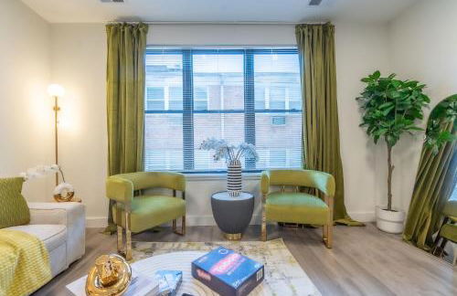 Opulence in Olive 4 bedrooms, 4 baths with 10 beds, Park 2 cars FREE - Foto 16