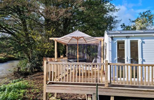 Riverside Cabin - Sleeps 2 - Hottub - Parking - Foto 64