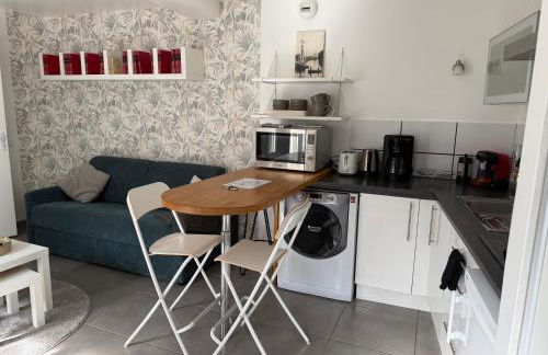 Rez de Jardin Terrasse Literie Haut de gamme Proche Gare et Hyper Centre - Foto 11