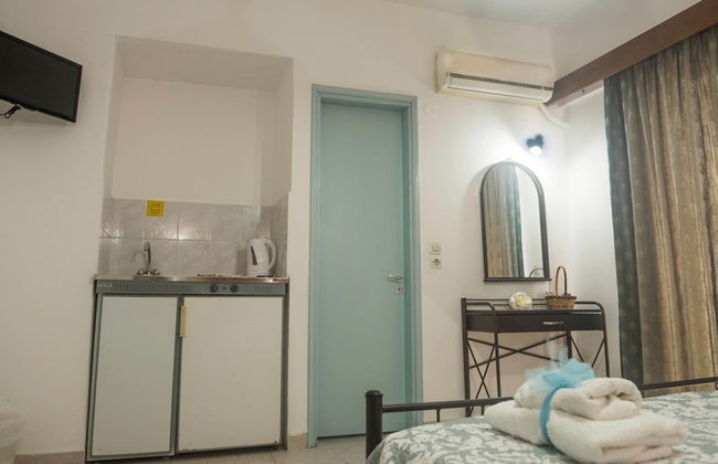 Antonios Hotel - Photo 17