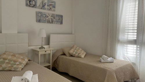 Billy's Beachfront Apartment with pool access - Foto 5