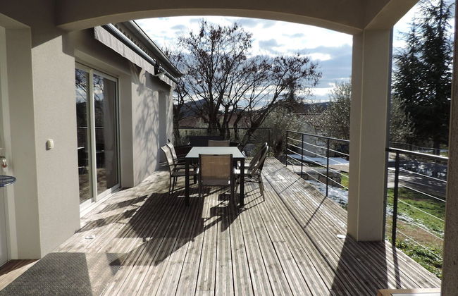 Attractive Holiday Home With Private Pool - Photo 38