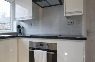 Luxury Harborne Home, Perfect for Contractors & Families 5 Mins from QE & Uni - Photo 7