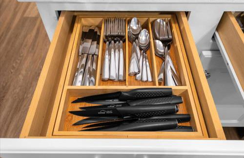 Steps Away From Mass Ave in Heart of Indy with Balcony - Foto 21